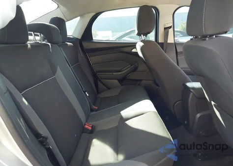 2014 Ford Focus Se z USA, uszkodzony, nr VIN 1FADP3F26EL313556